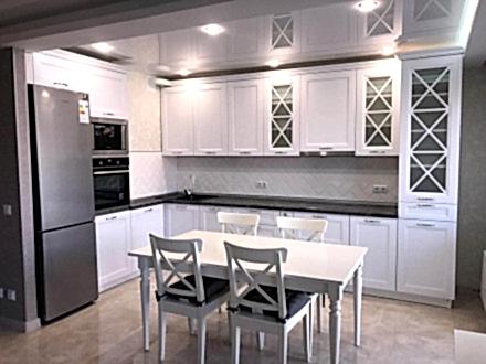 Модная кухня в неоклассическом стиле - фото - 1