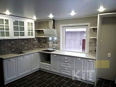 Кухня в загородный дом Красноярск - фото - 1