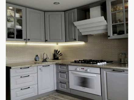 Серая кухня с фрезированными фасадами - фото - 2