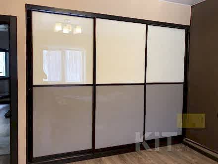 Шкаф-купе в современном дизайне - фото - 1