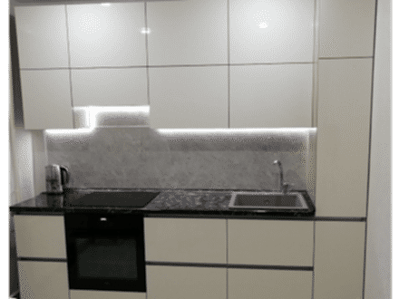 Современный кухонный гарнитур для небольшого помещения - фото - 2