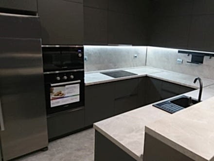 Современная кухня в брутальном дизайне - фото - 1