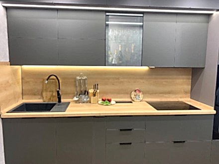 Серая кухня в современном стиле - фото - 1