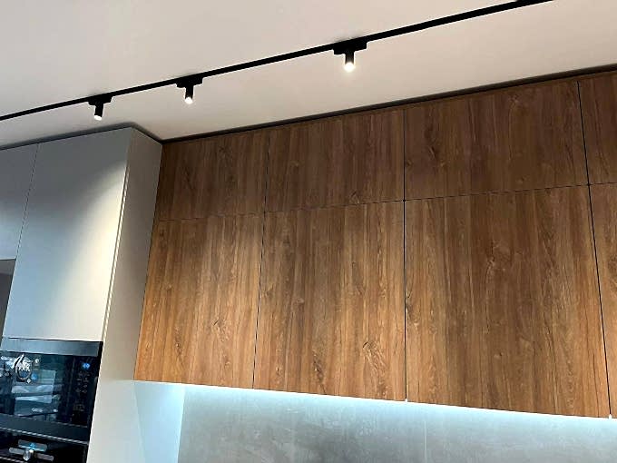 Кухня в современном стиле с нотками лофта - фото - 2