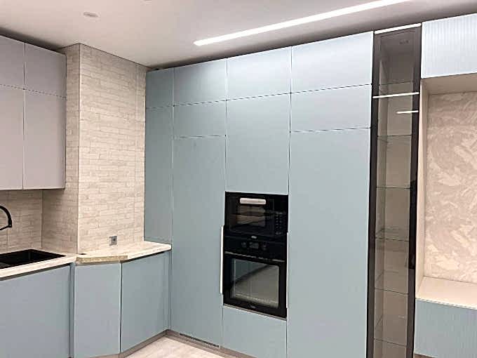 Семейная гавань: кухня-столовая для большой семьи - фото - 5