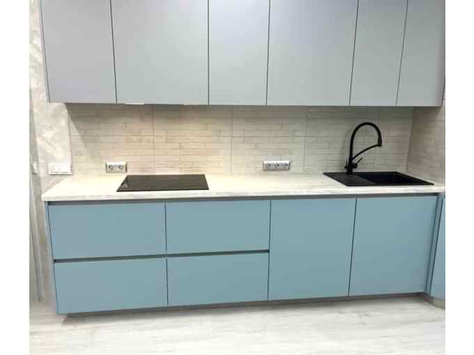 Семейная гавань: кухня-столовая для большой семьи - фото - 2