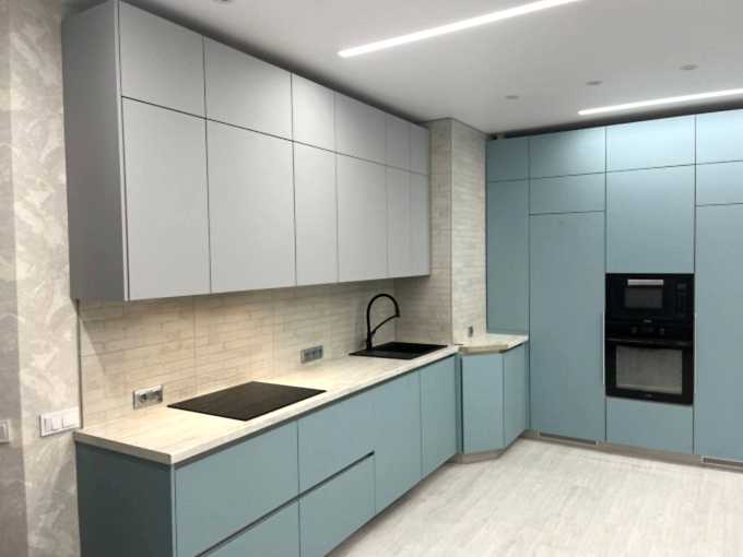 Семейная гавань: кухня-столовая для большой семьи - фото - 1