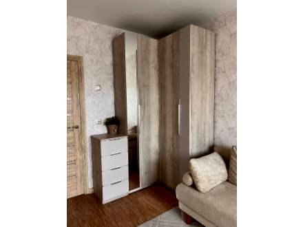 Угловой шкаф в стиле эко-лофт с зеркальной вставкой - фото - 8