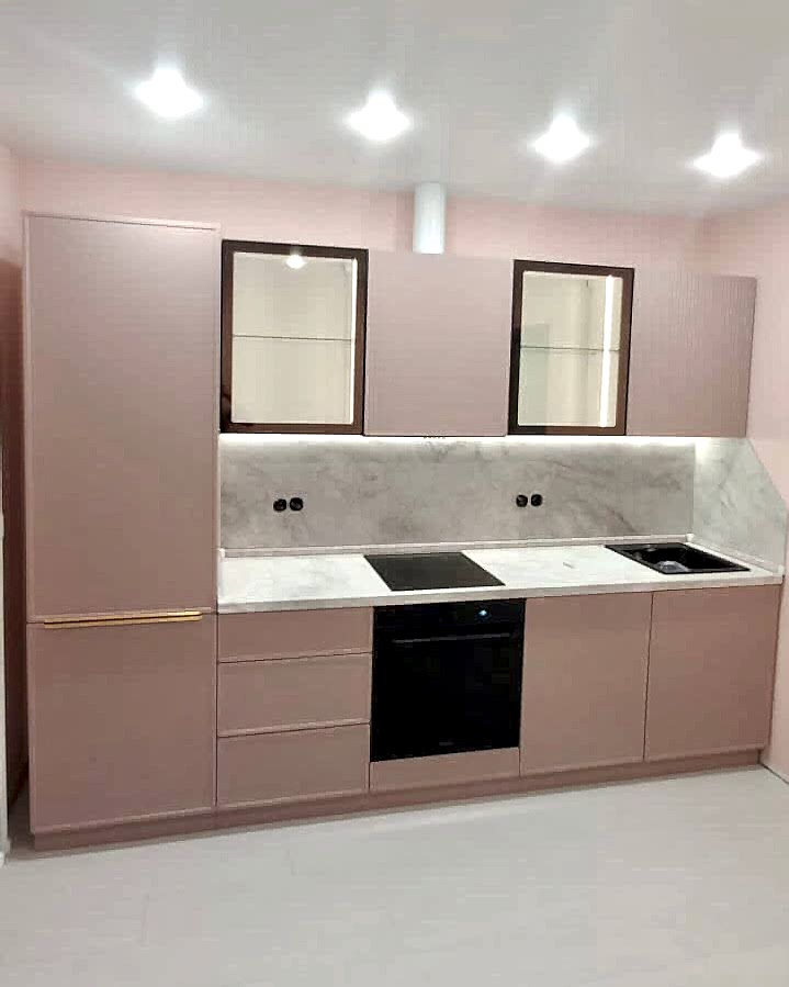 Нежная барби-кухня в стиле неоклассика - фото - 1