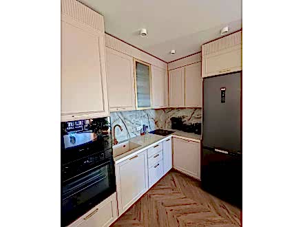 Лаконичная угловая неоклассика - фото - 5