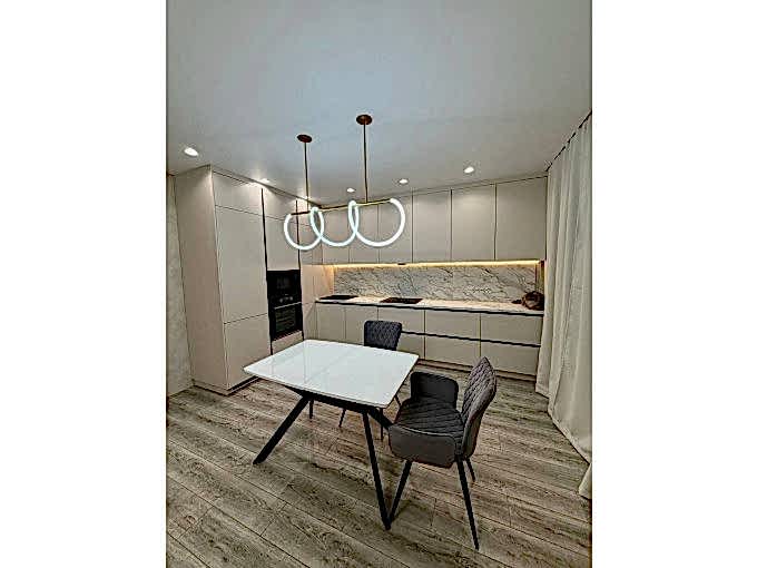 Роскошная угловая кухня, цвета кашемир - фото - 2