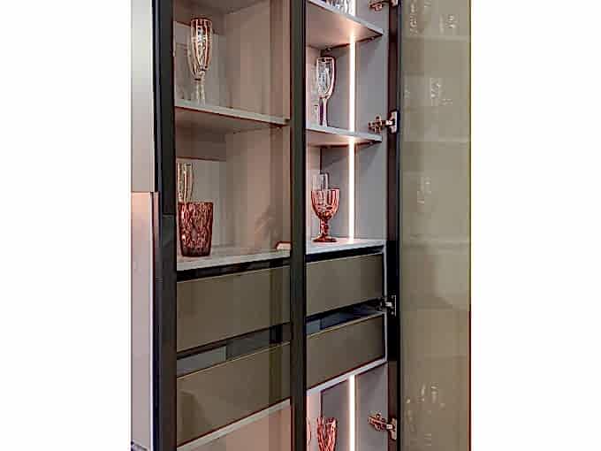 Новая кухня для шоурума в ТЦ Версаль - фото - 3